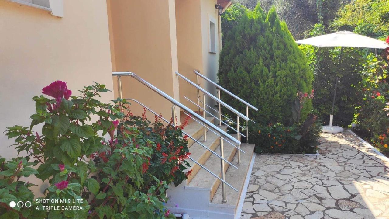 Vasil Rooms Lukovë Dış mekan fotoğraf