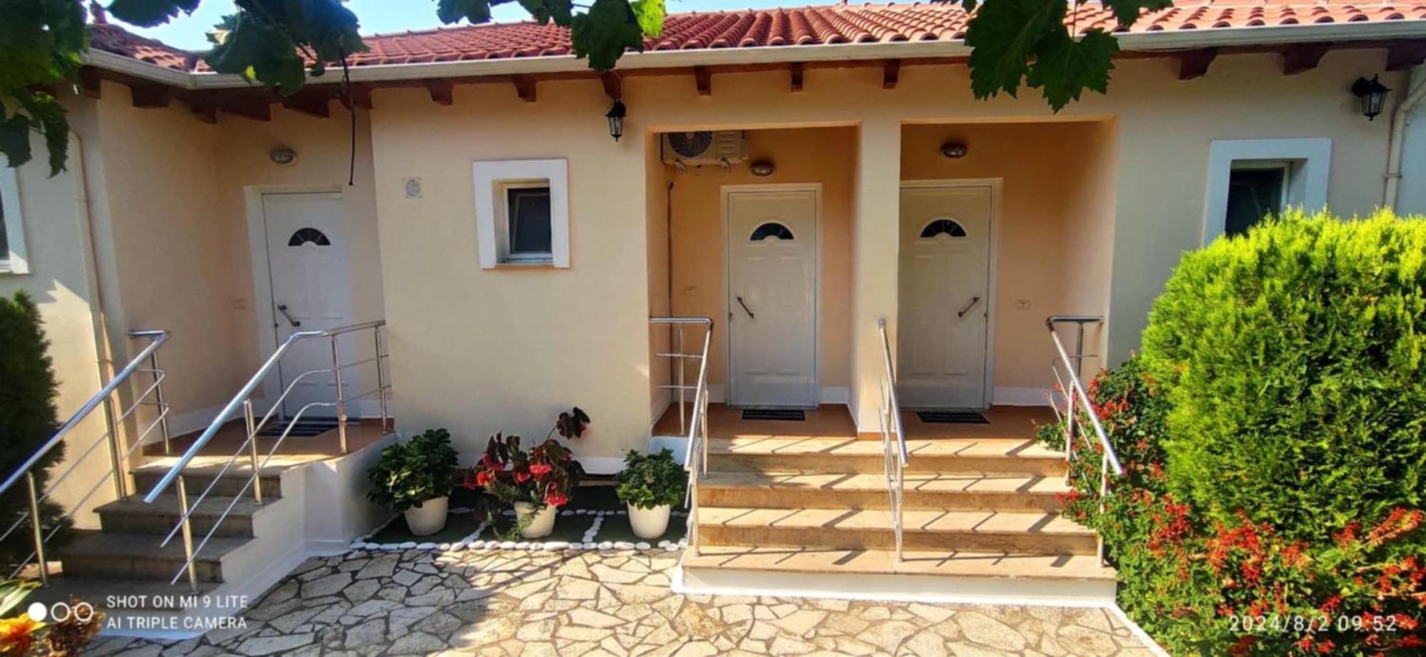 Vasil Rooms Lukovë Dış mekan fotoğraf